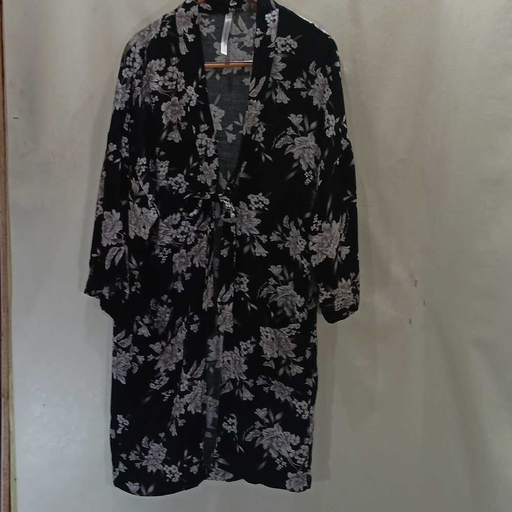 Spiritual Gangster Women's Floral Robe